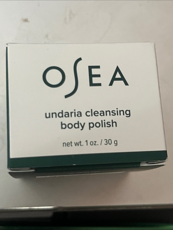 Sea Other - Sea Undaria Cleansing Body Polish - White & Dark Green